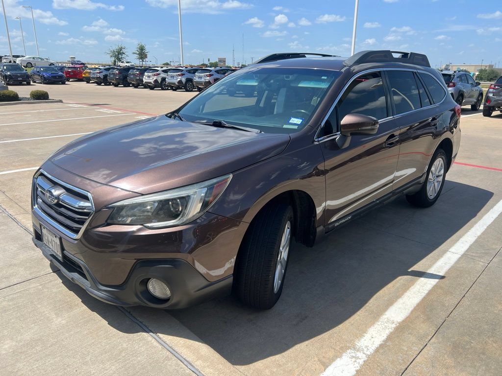 Used 2019 Subaru Outback 2.5i Premium AWD/4WD image 1