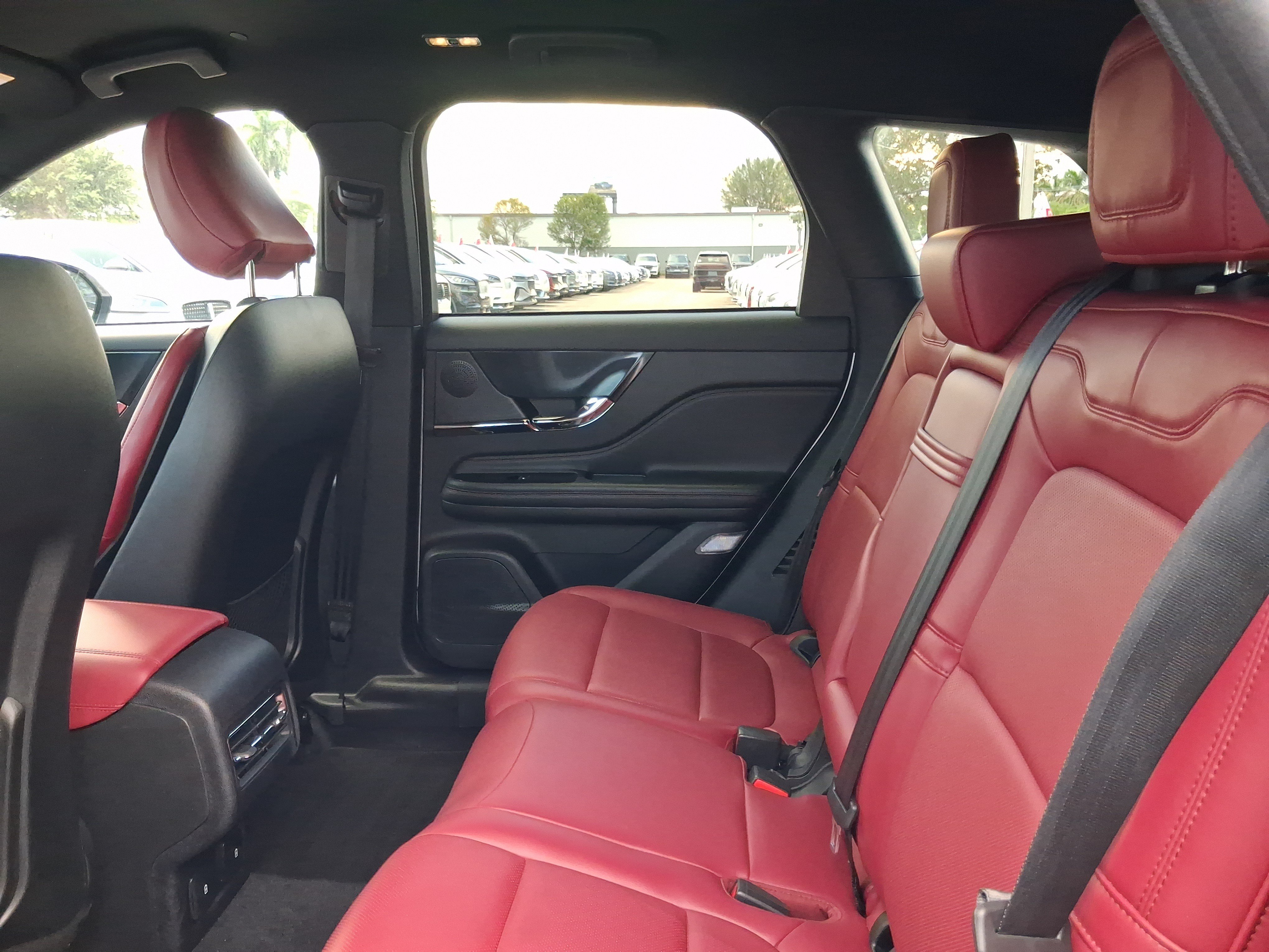 Certified 2023 Lincoln Corsair Reserve w/ Jet Appearance Package FWD image 6