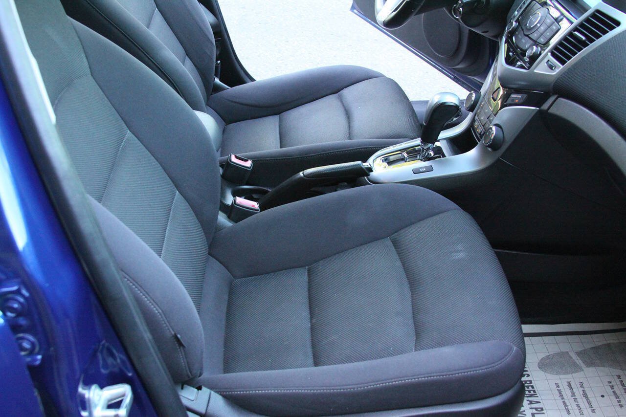 Used 2012 Chevrolet Cruze LT FWD image 22