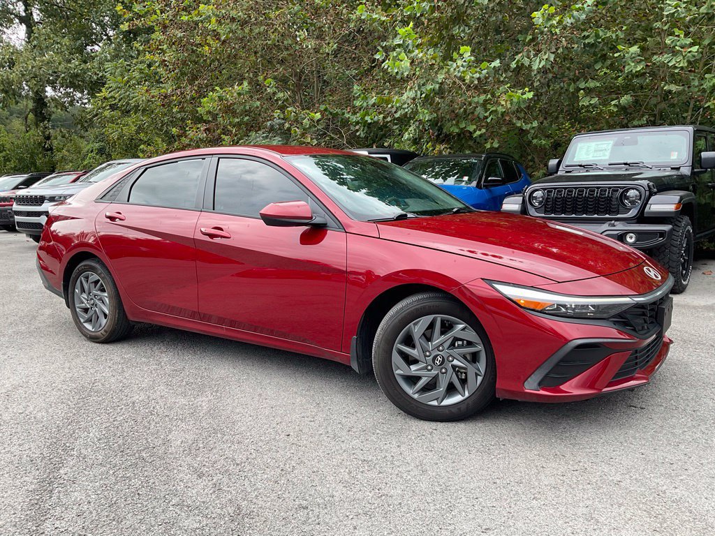 Used 2024 Hyundai Elantra SEL