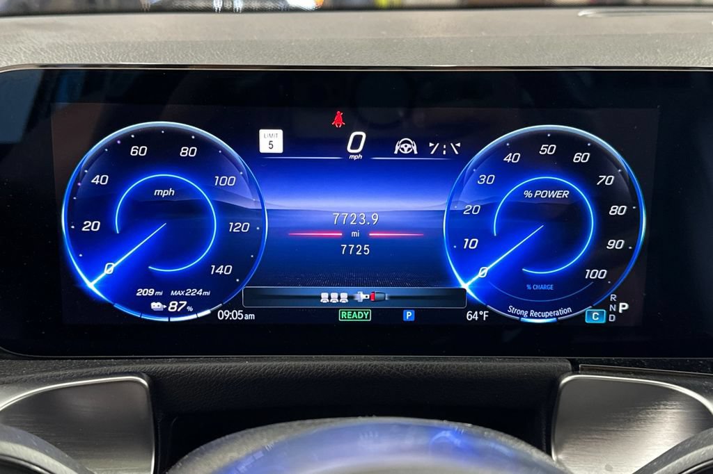 Certified 2025 Mercedes-Benz EQB 250+ image 31