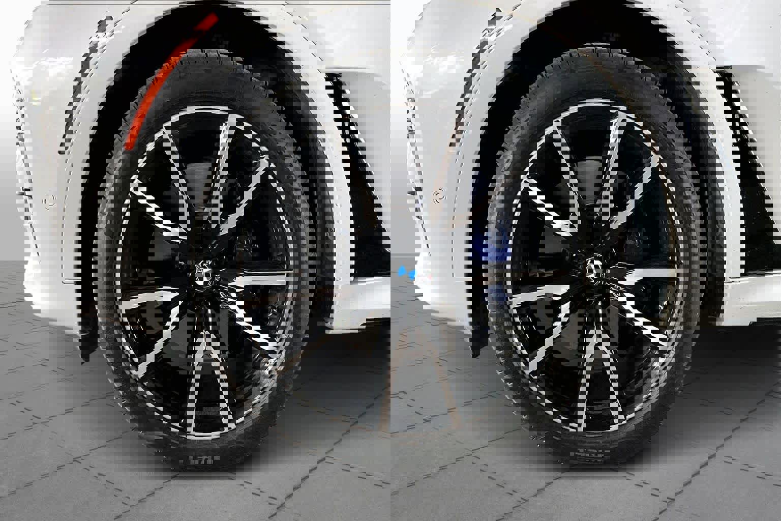 Used 2019 BMW X7 xDrive50i w/ M Sport Package image 10