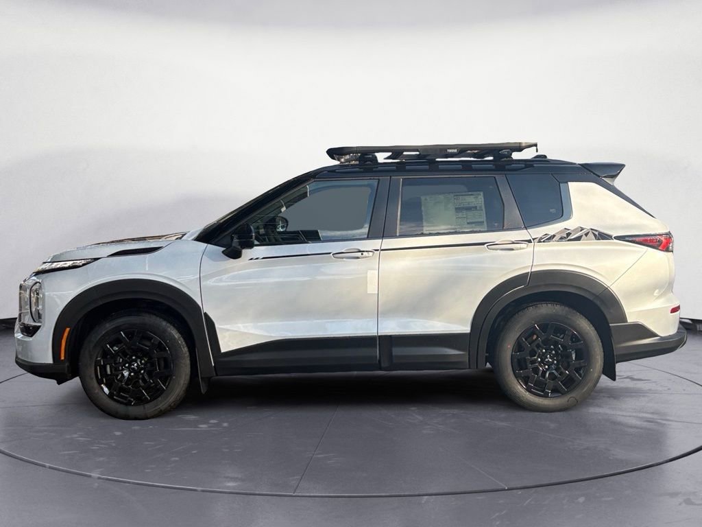 New 2026 Mitsubishi Outlander Trail Edition image 2