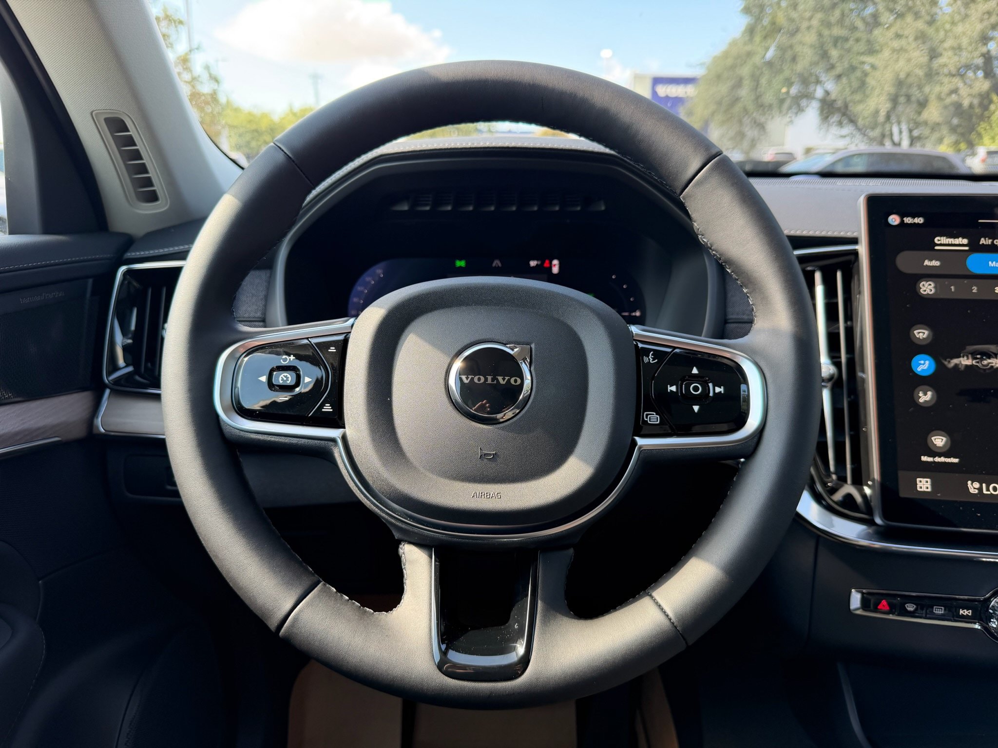 New 2027 Volvo XC90 T8 Bright AWD/4WD image 15