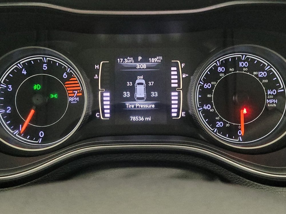 Used 2019 Jeep Cherokee Latitude Plus w/ Cold Weather Group image 23