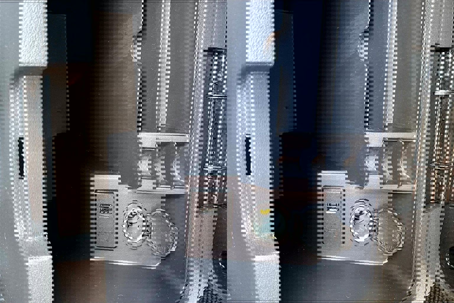 Used 2013 Nissan Frontier SV w/ SV Value Truck Pkg image 17