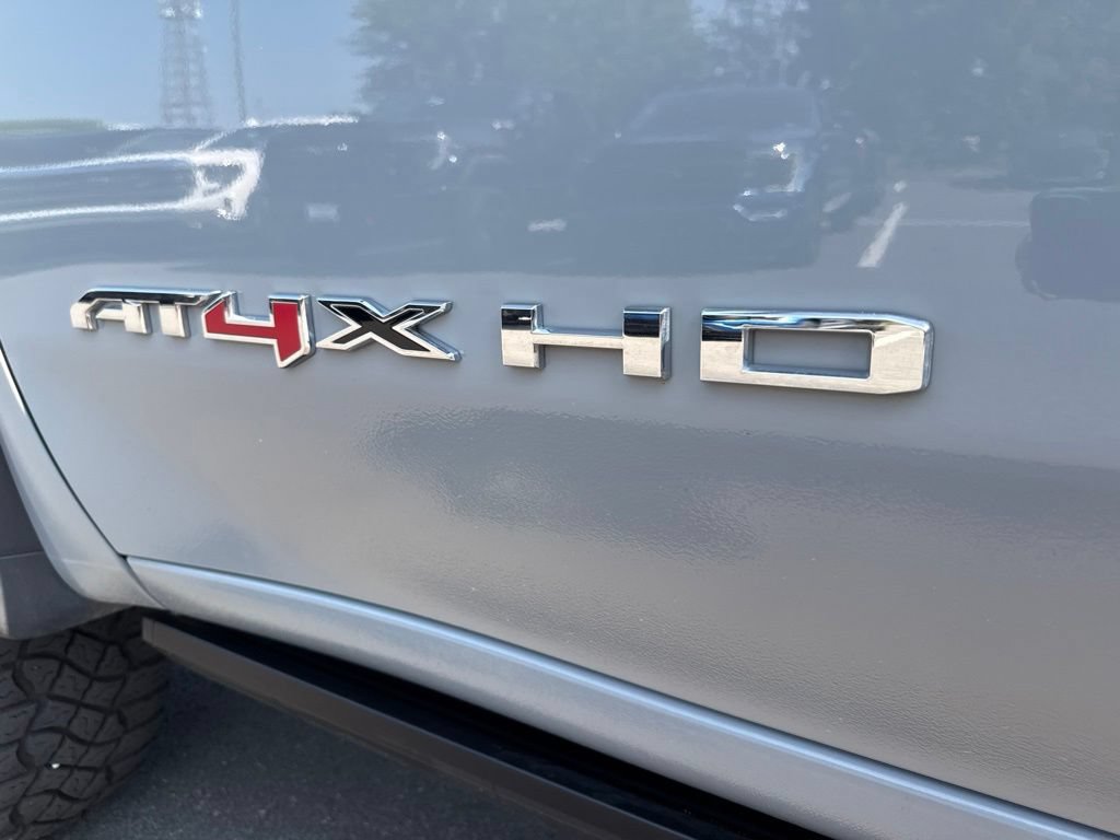 Used 2025 GMC Sierra 2500 AT4X w/ AT4X AEV Edition AWD/4WD image 18