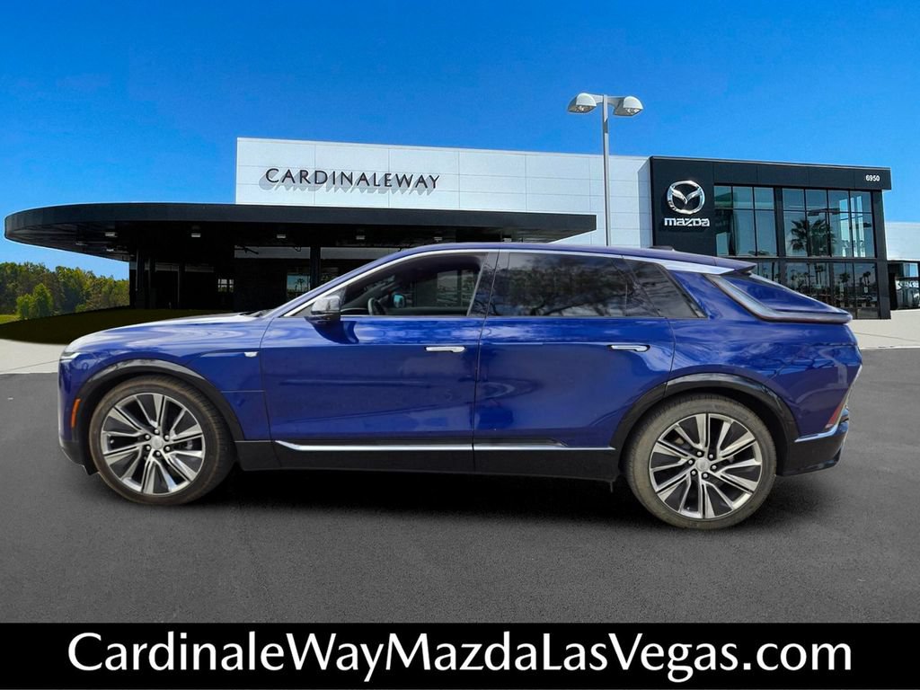 Used 2024 Cadillac Lyriq Luxury w/ LPO, Floor Liner Package AWD/4WD image 3