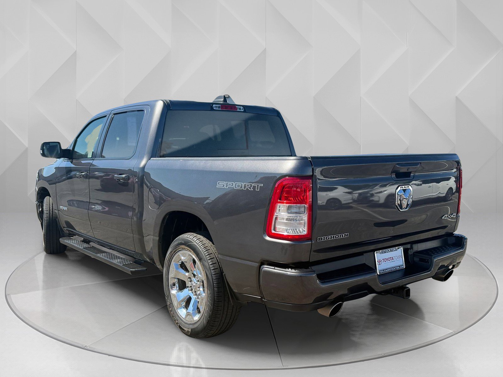 Used 2020 RAM 1500 Big Horn AWD/4WD image 3