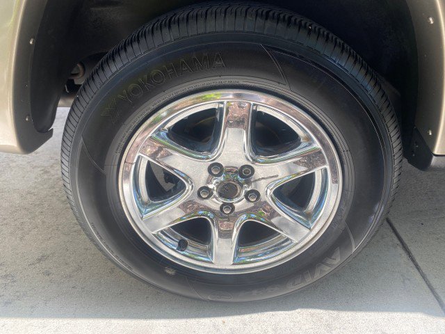 Used 2003 Jeep Liberty Limited image 88