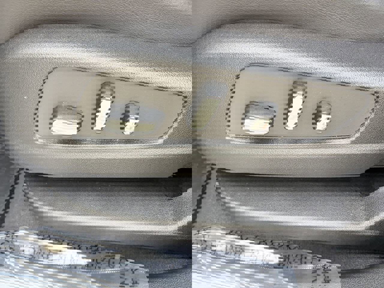 Certified 2025 Cadillac XT5 Premium Luxury image 21