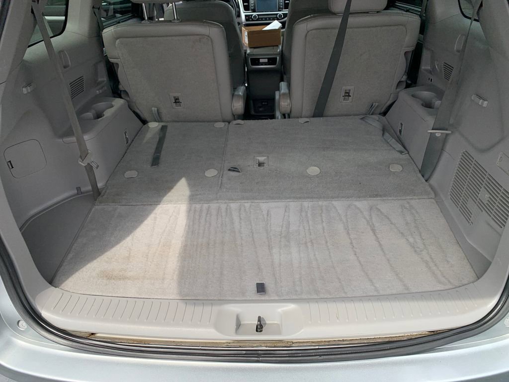 Used 2017 Toyota Highlander XLE AWD/4WD image 18