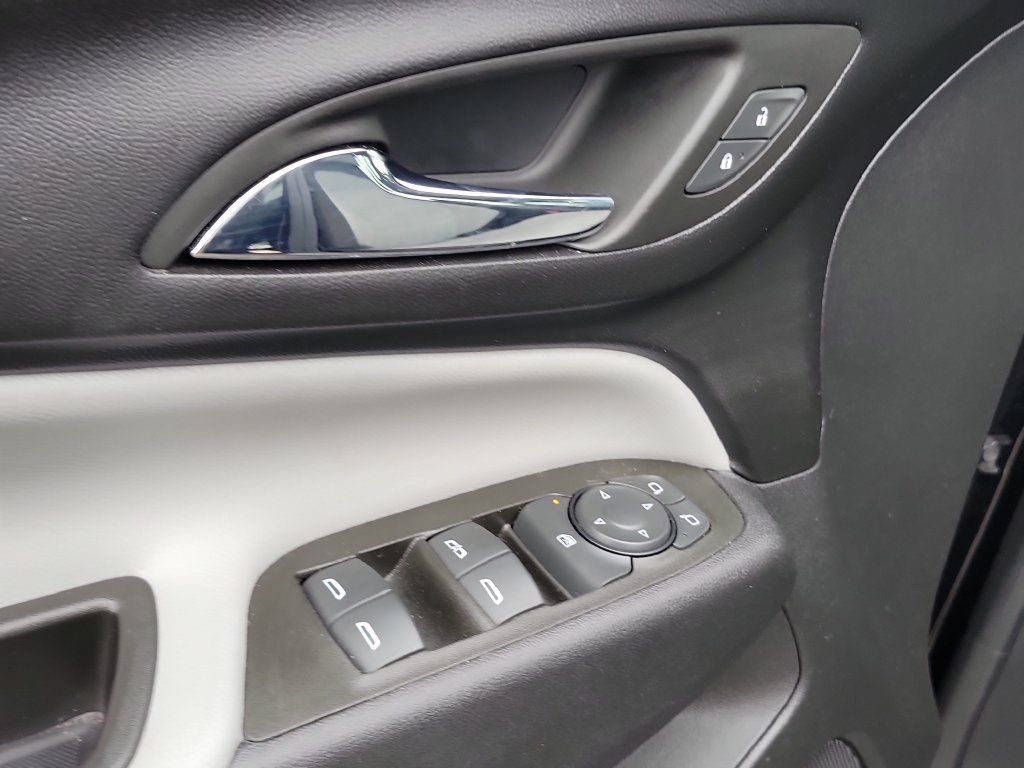 Used 2023 Chevrolet Equinox LS w/ LS Convenience Package FWD image 25
