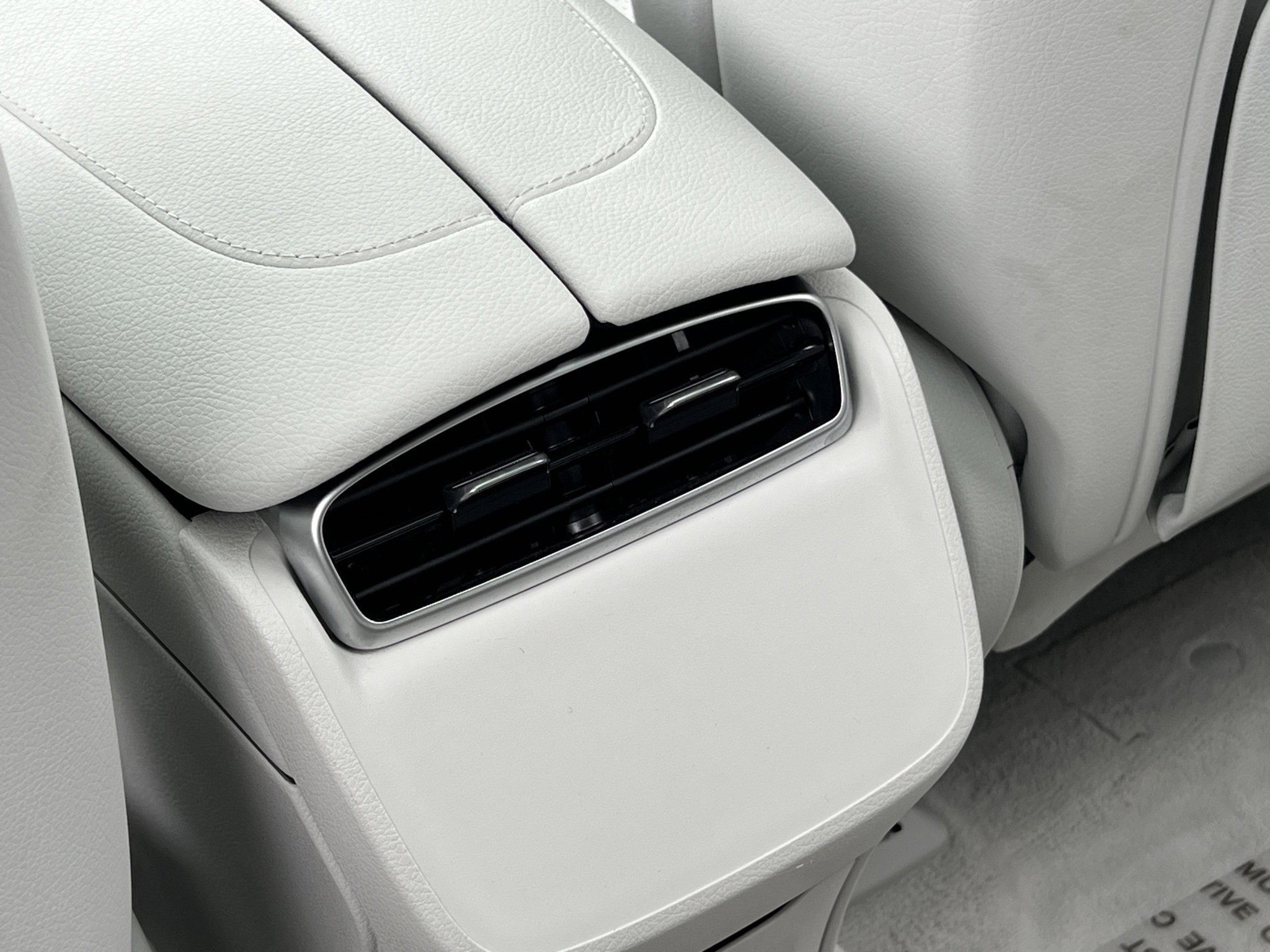 Used 2024 Mercedes-Benz EQE 350+ 4MATIC SUV w/ AMG Line Exterior Package image 18