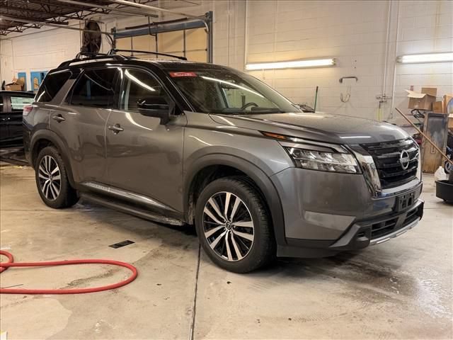 Used 2023 Nissan Pathfinder Platinum w/ Lighting Package (N93) AWD/4WD image 1