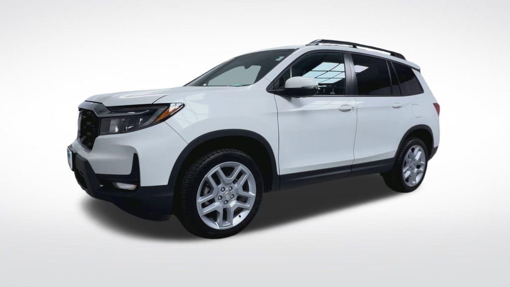 Used 2025 Honda Passport EX-L image 4