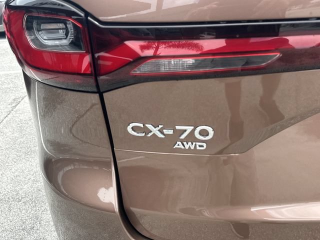 Used 2025 MAZDA CX-70 Plug-In Hybrid w/ Premium Plus AWD/4WD image 9