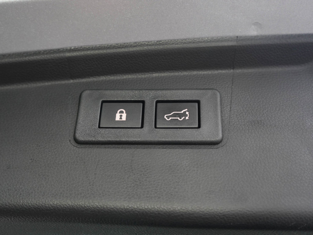 Used 2024 Subaru Outback Touring XT AWD/4WD image 11