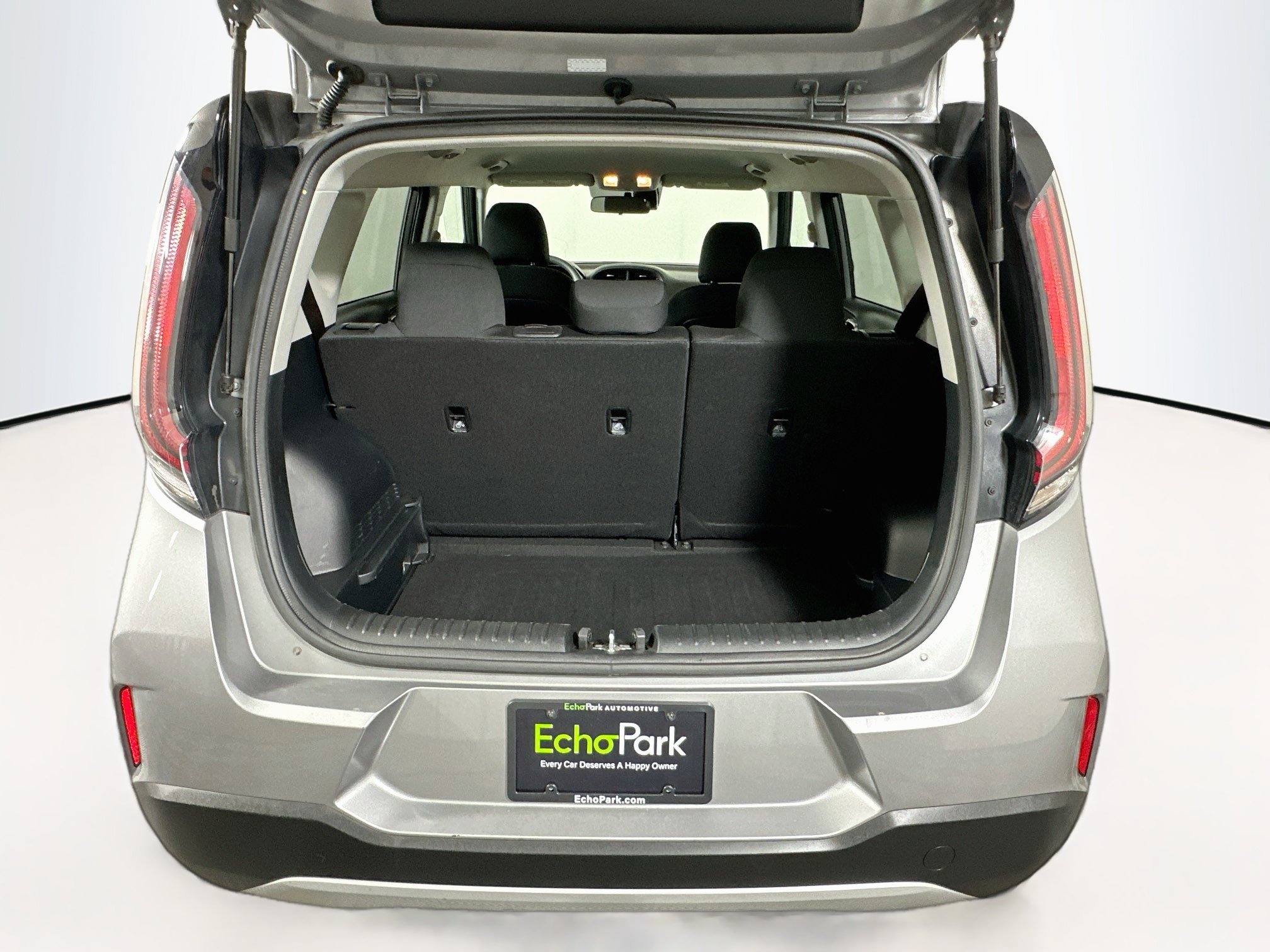 Used 2025 Kia Soul LX w/ LX Technology Package FWD image 27