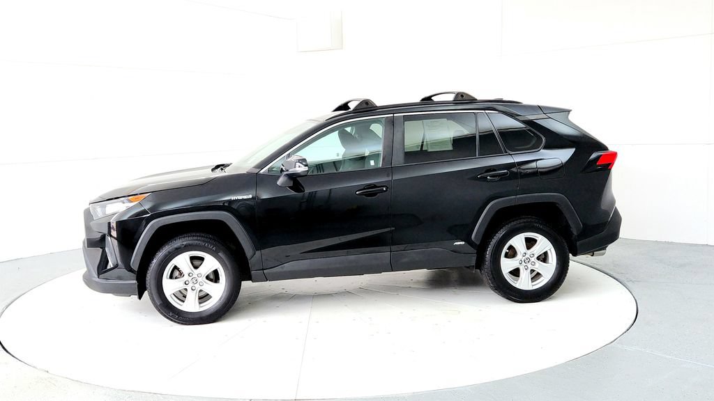 Used 2021 Toyota RAV4 LE w/ Carpet Mat Package (TMS) AWD/4WD image 3