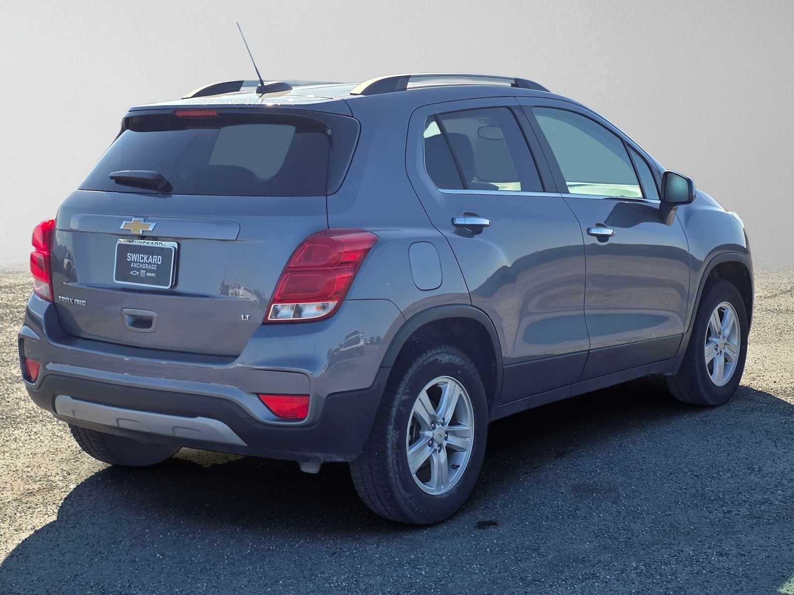 Certified 2019 Chevrolet Trax LT w/ LT Convenience Package AWD/4WD image 3