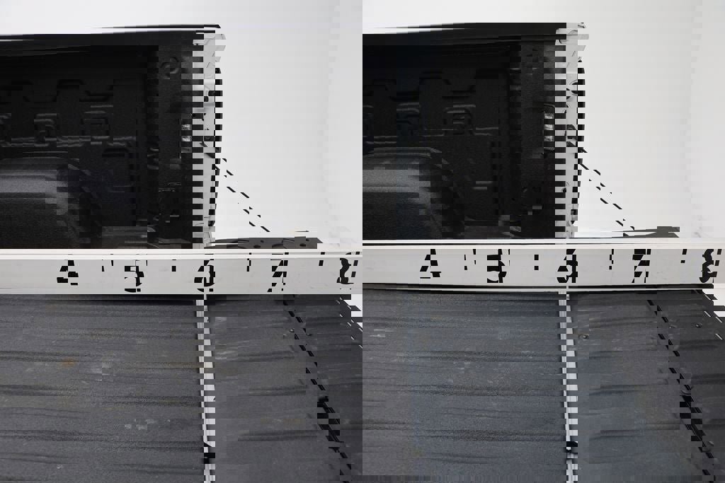 Used 2025 GMC Sierra 1500 AT4 w/ AT4 Premium Package image 13