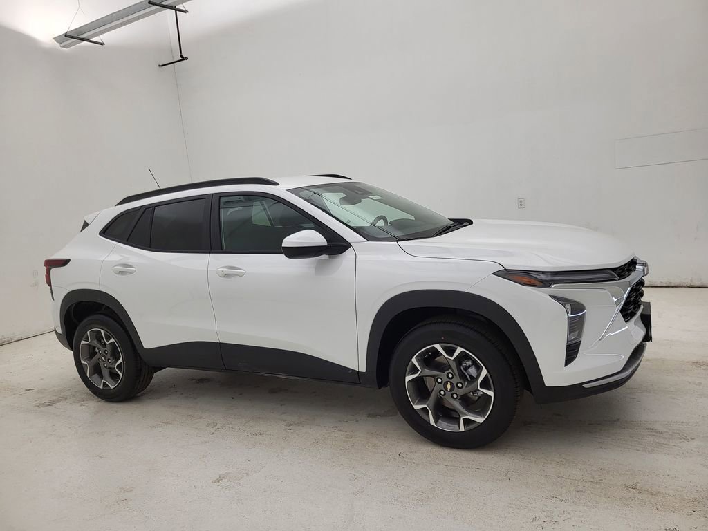 New 2026 Chevrolet Trax LT w/ Driver Confidence Package image 1