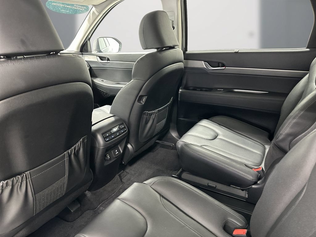 Used 2022 Hyundai Palisade SEL w/ Premium Package FWD image 16