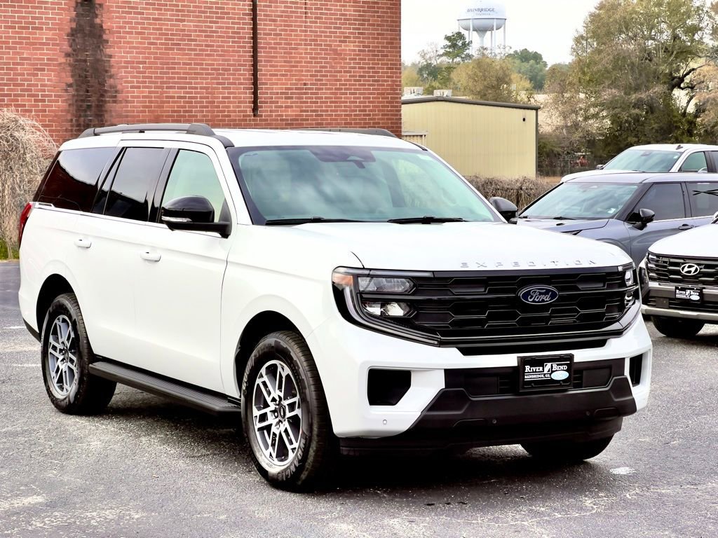 New 2026 Ford Expedition Active image 8