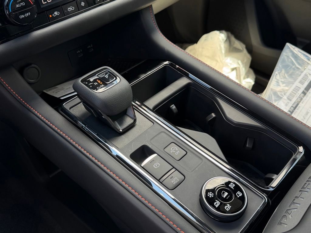 New 2026 Nissan Pathfinder Rock Creek AWD/4WD image 28