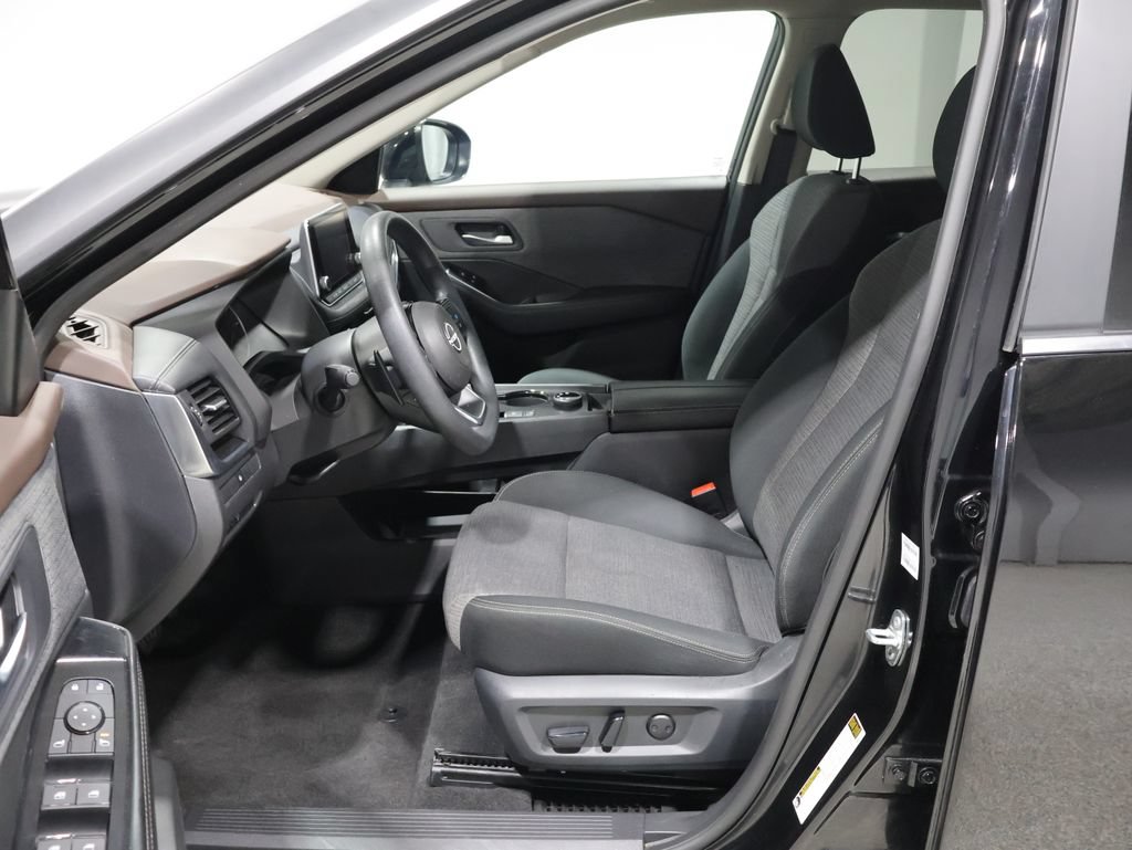 Used 2023 Nissan Rogue SV AWD/4WD image 10