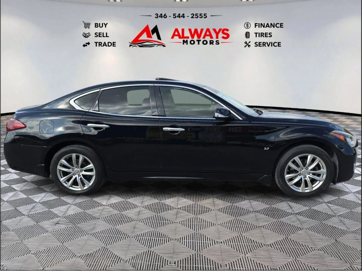 Used 2015 INFINITI Q70 3.7 AWD/4WD image 2