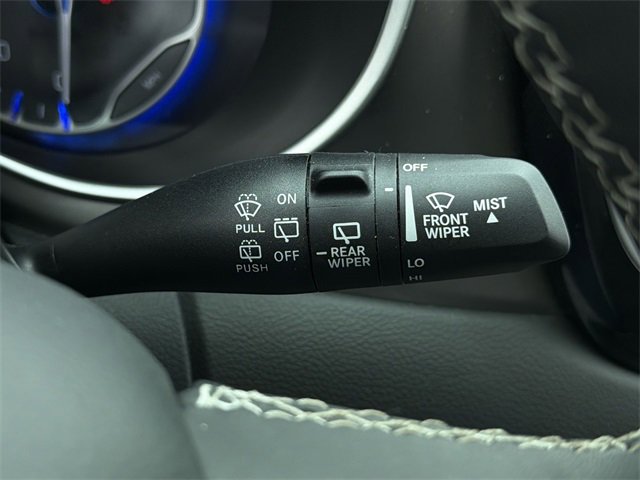 Used 2024 Chrysler Pacifica Touring-L image 30