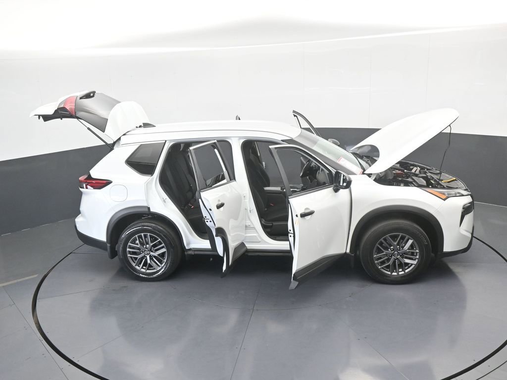 Used 2024 Nissan Rogue S image 63