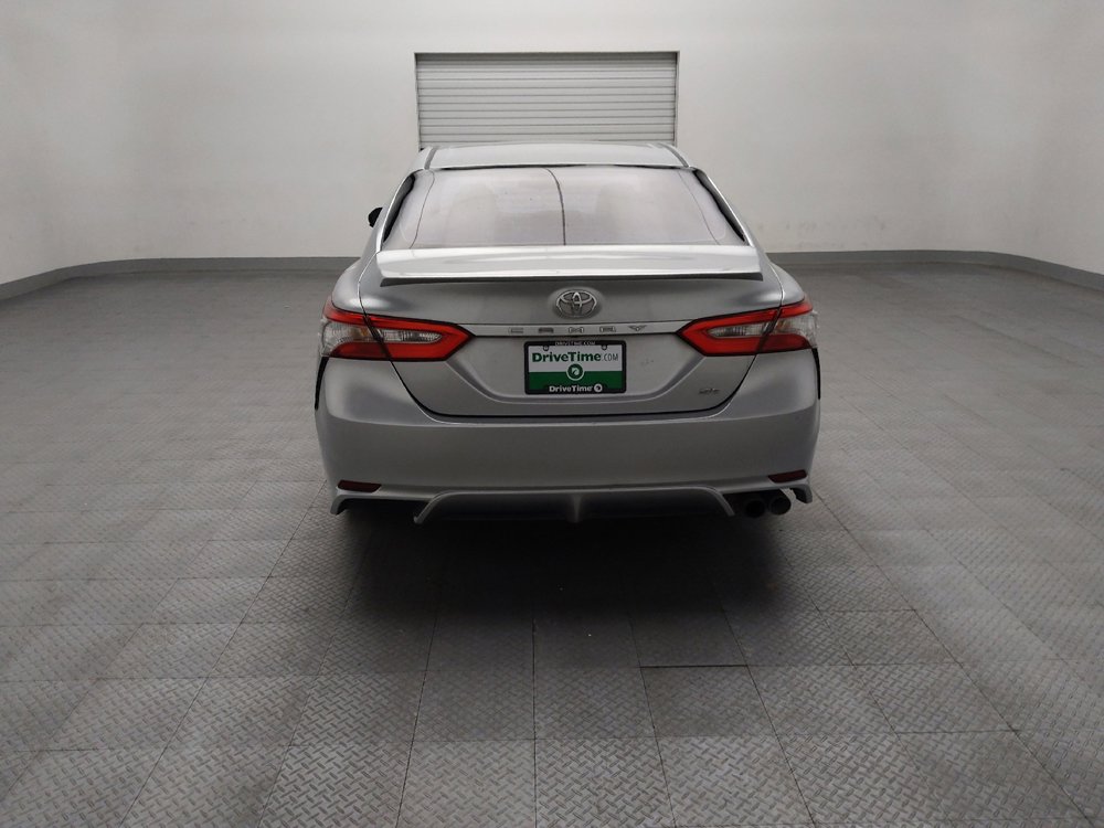 Used 2018 Toyota Camry SE w/ Moonroof Package FWD image 6