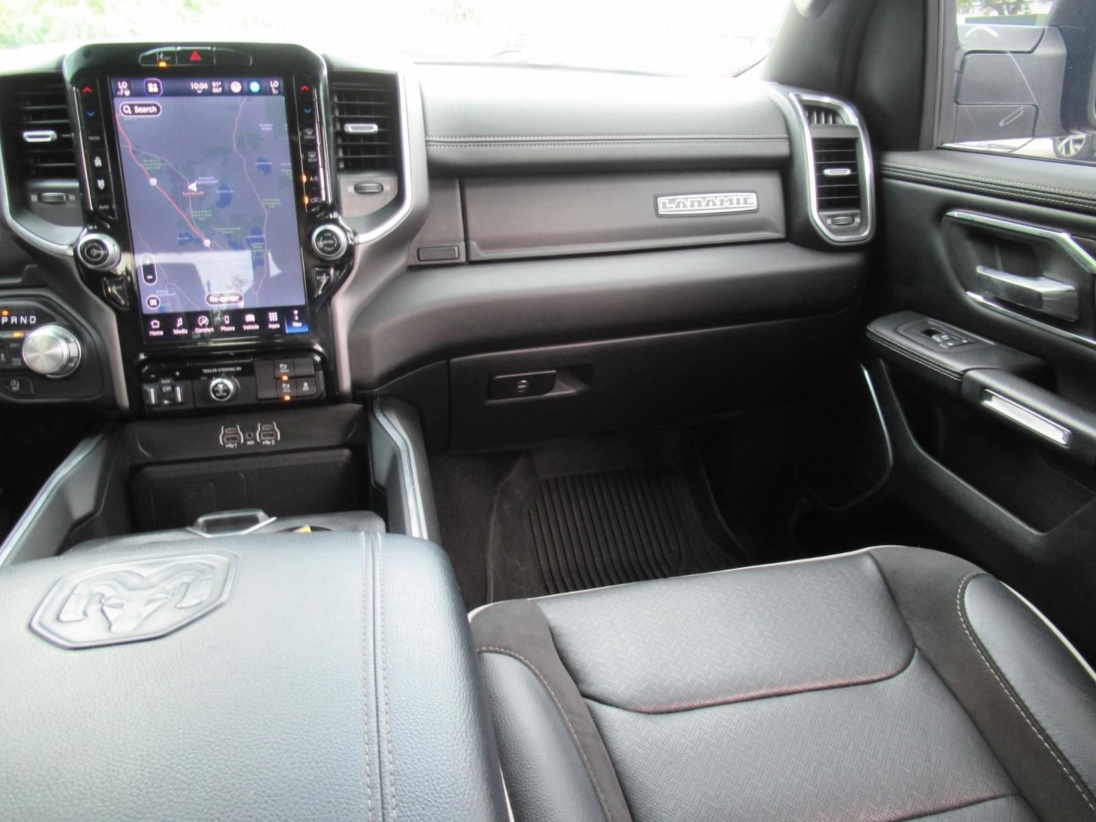 Used 2025 RAM 1500 Laramie w/ Sport Appearance Package AWD/4WD image 14