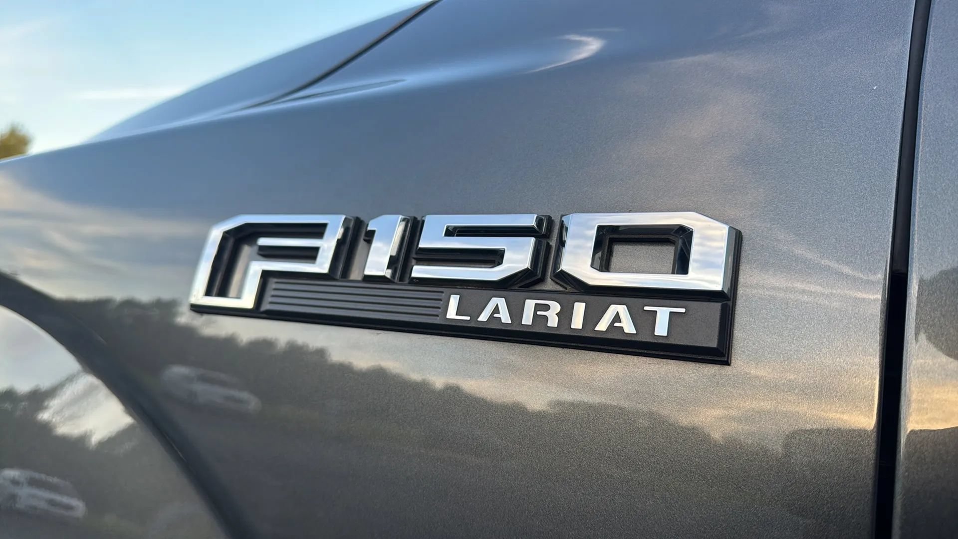 Used 2017 Ford F150 Lariat w/ Equipment Group 501A Mid AWD/4WD image 11