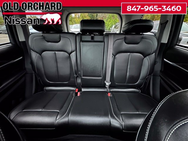 Used 2023 Jeep Grand Cherokee Limited w/ Luxury Tech Group II AWD/4WD image 15