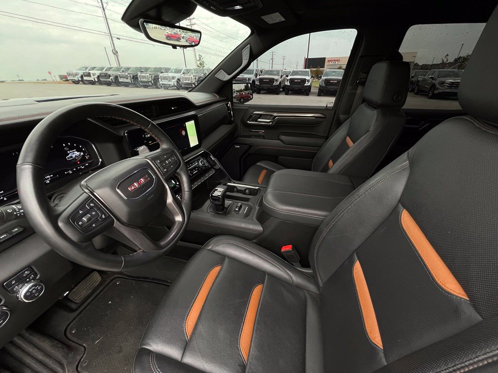 Used 2025 GMC Sierra 1500 AT4 w/ AT4 Premium Package AWD/4WD image 9