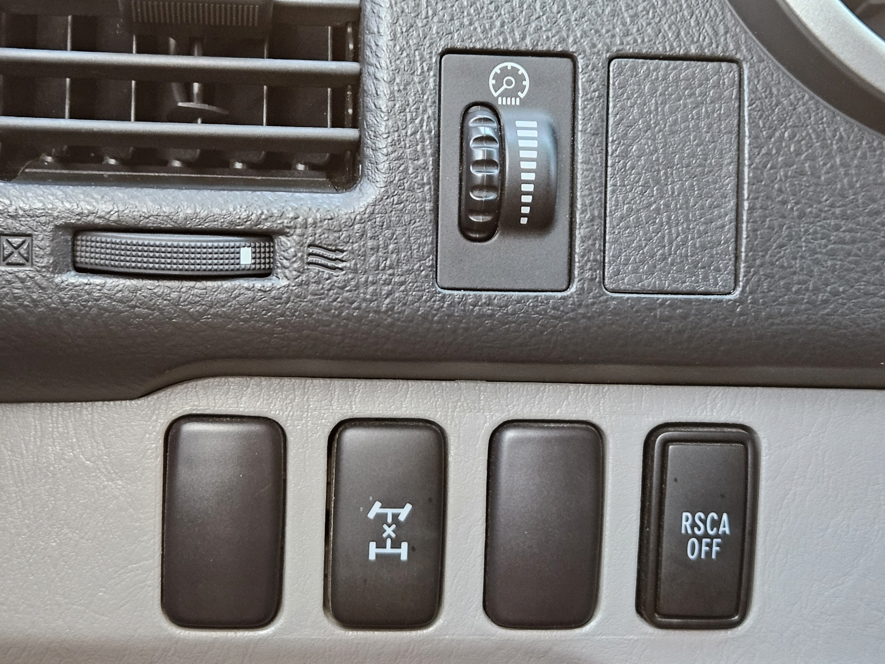 Used 2007 Toyota 4Runner SR5 AWD/4WD image 19