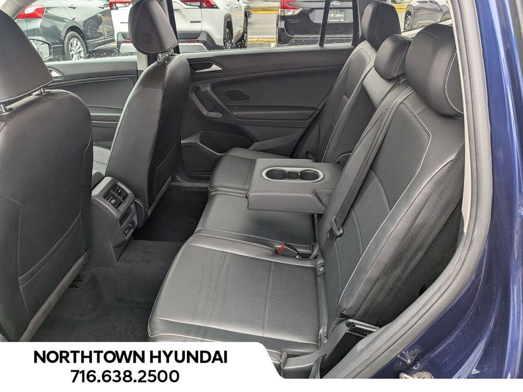 Used 2021 Volkswagen Tiguan SE image 31