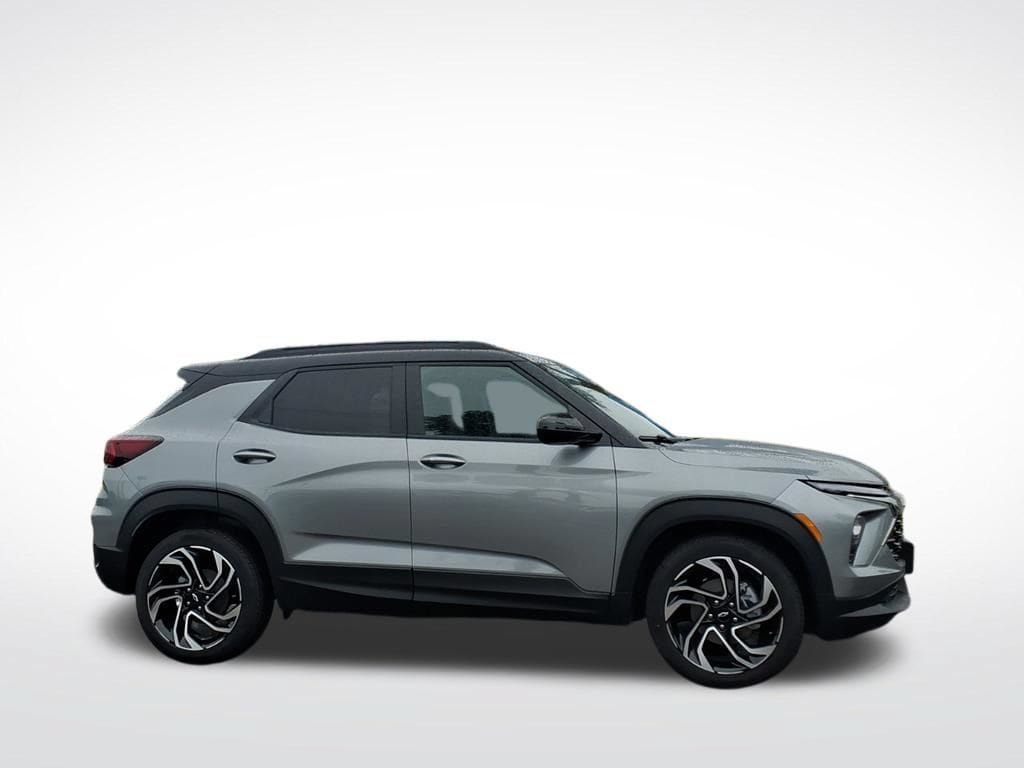 New 2026 Chevrolet TrailBlazer RS w/ Convenience Package FWD image 2