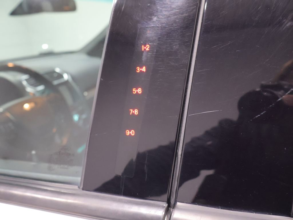 Used 2017 Ford Explorer Platinum image 10