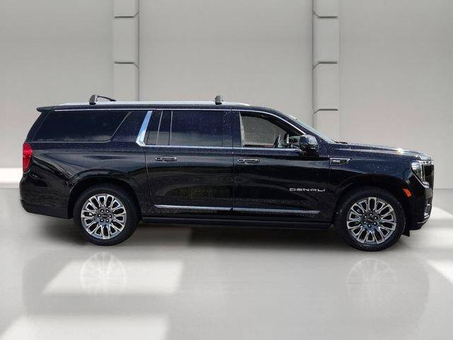Certified 2024 GMC Yukon XL Denali Ultimate AWD/4WD image 6