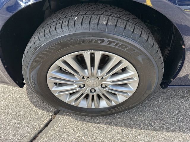Used 2016 Chrysler Town & Country Touring-L w/ Driver Convenience Group image 10