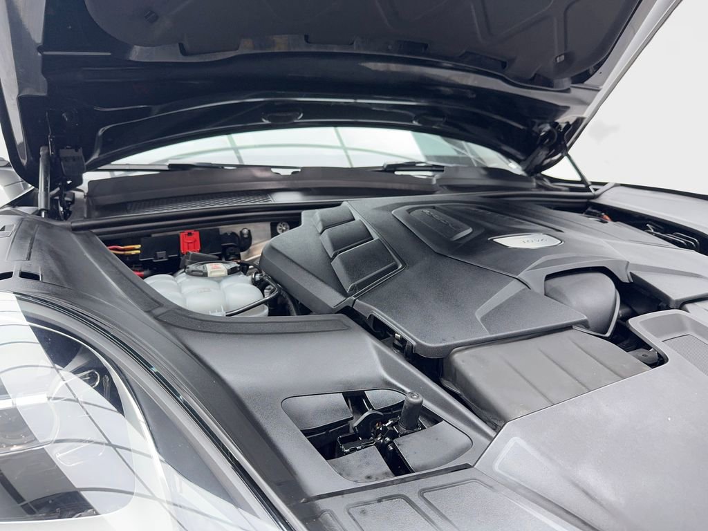 Used 2023 Porsche Cayenne Platinum Edition image 14