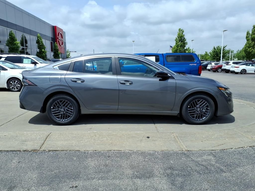 New 2026 Nissan Sentra SV w/ SV Convenience Package FWD image 8
