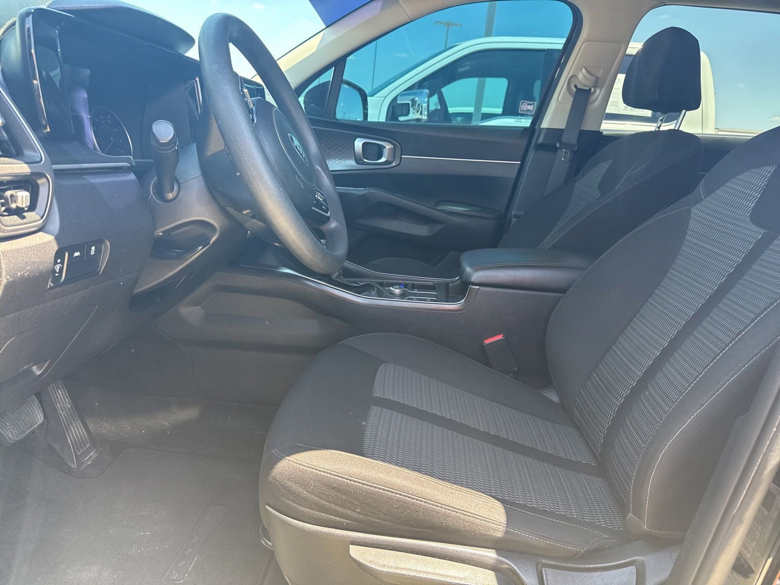 Used 2021 Kia Sorento LX FWD image 8