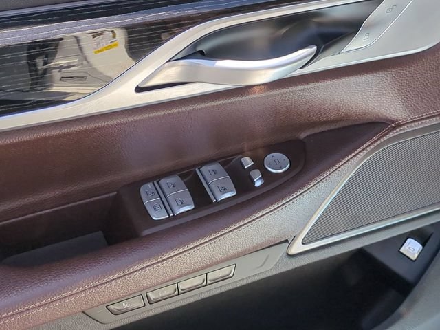 Used 2022 BMW 740i w/ M Sport Package RWD image 24