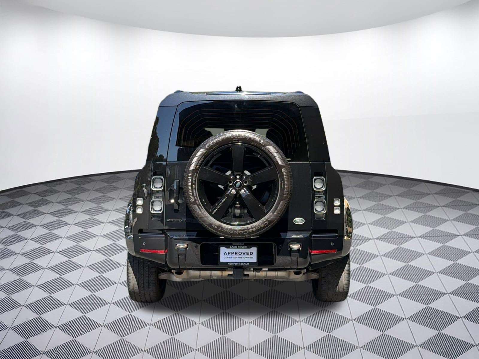 Used 2023 Land Rover Defender 110 X AWD/4WD image 9